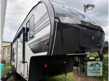 Smoothest-Towing Fifth Wheels Under 0K image