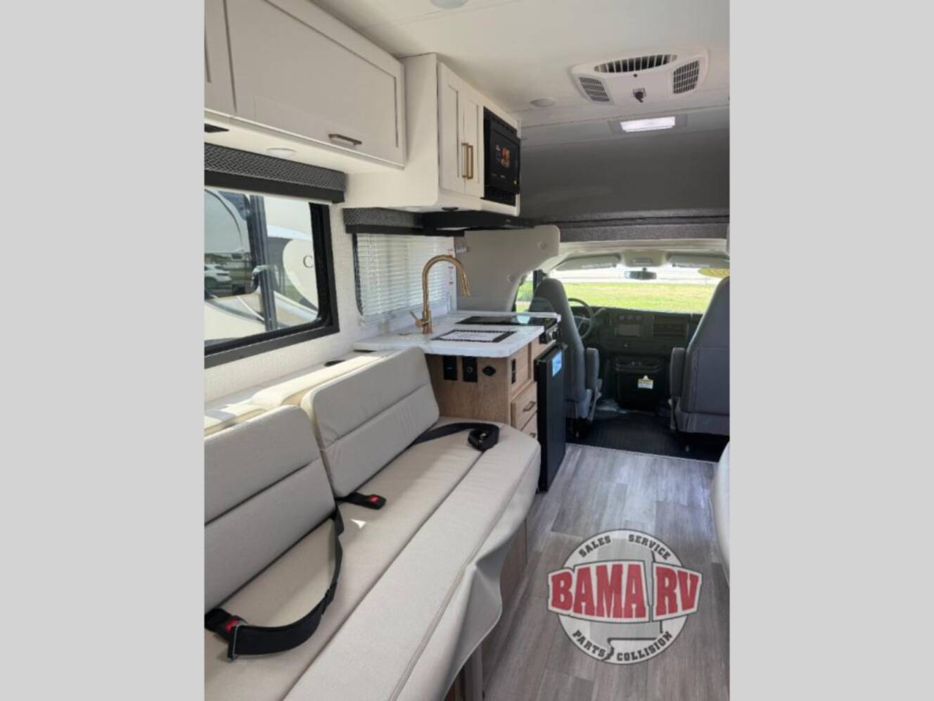 A photo of this 2027 Thor Motor Coach Four Winds 19X