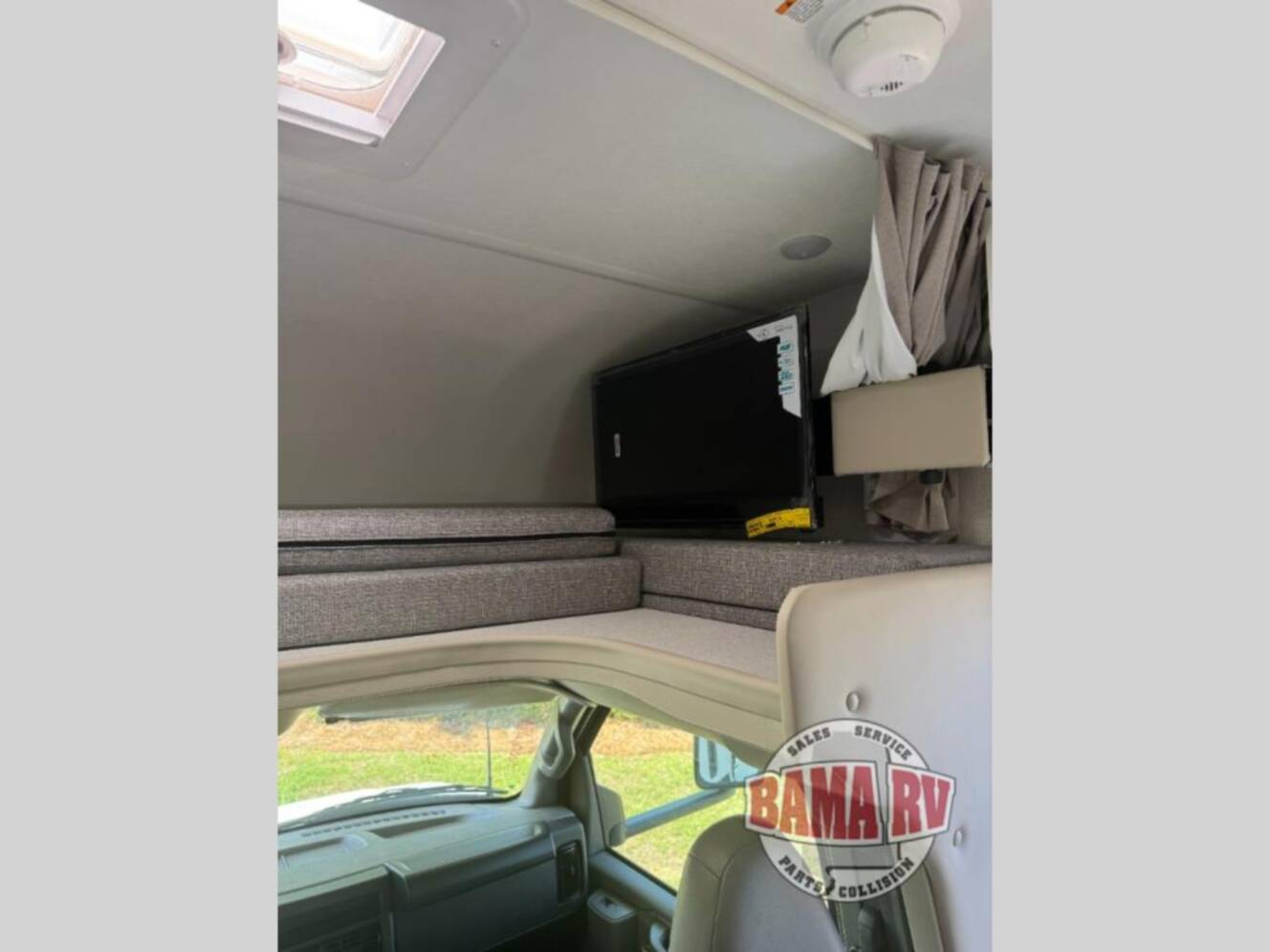 A photo of this 2027 Thor Motor Coach Four Winds 19X