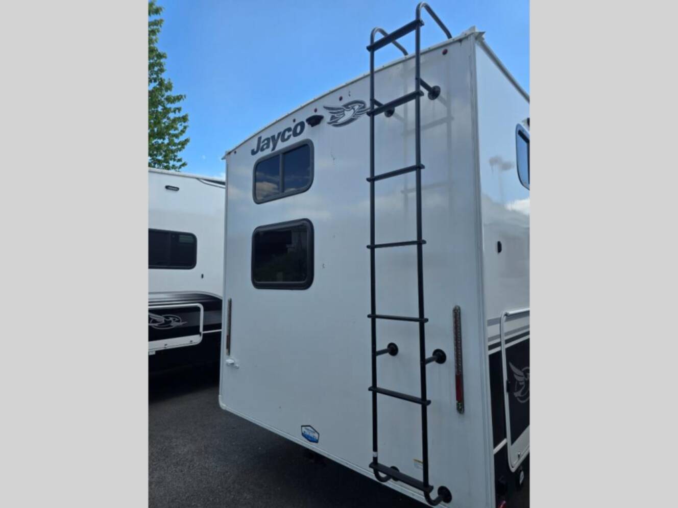 A photo of this 2026 Jayco Eagle HT 31QCD