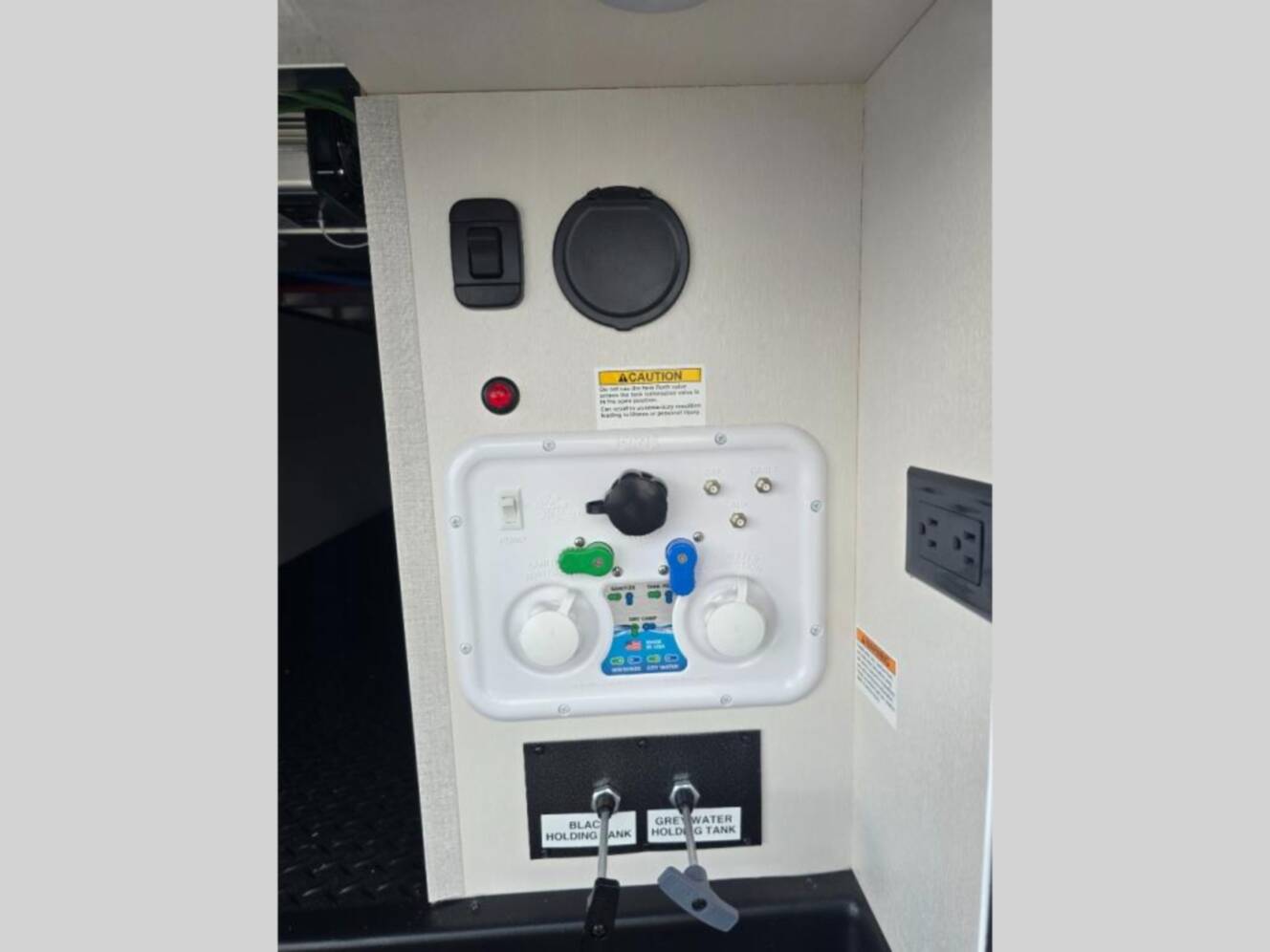 A photo of this 2026 Jayco Eagle HT 31QCD