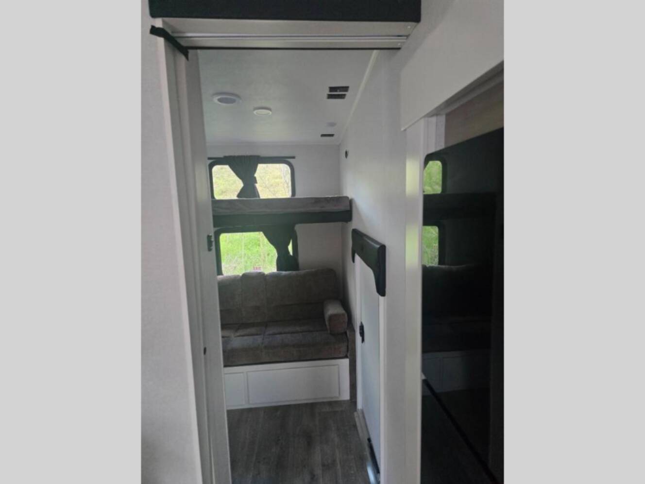A photo of this 2026 Jayco Eagle HT 31QCD