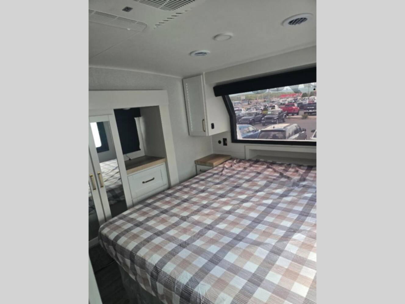 A photo of this 2026 Jayco Eagle HT 31QCD