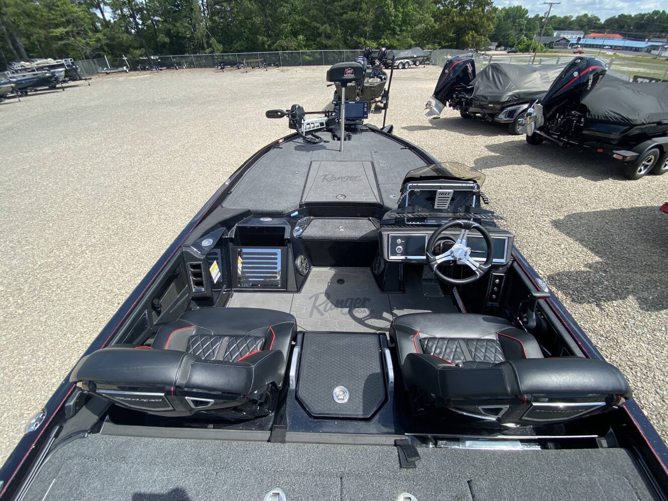 A photo of this 2026 Ranger Boats Z Comanche® Z521R