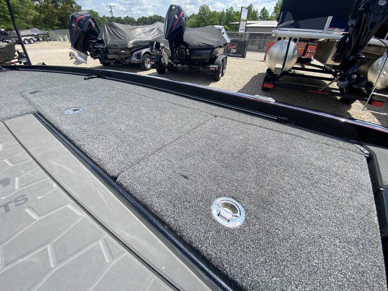 A photo of this 2026 Ranger Boats Z Comanche® Z521R