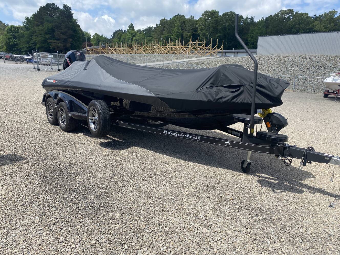 A photo of this 2026 Ranger Boats Z Comanche® Z521R