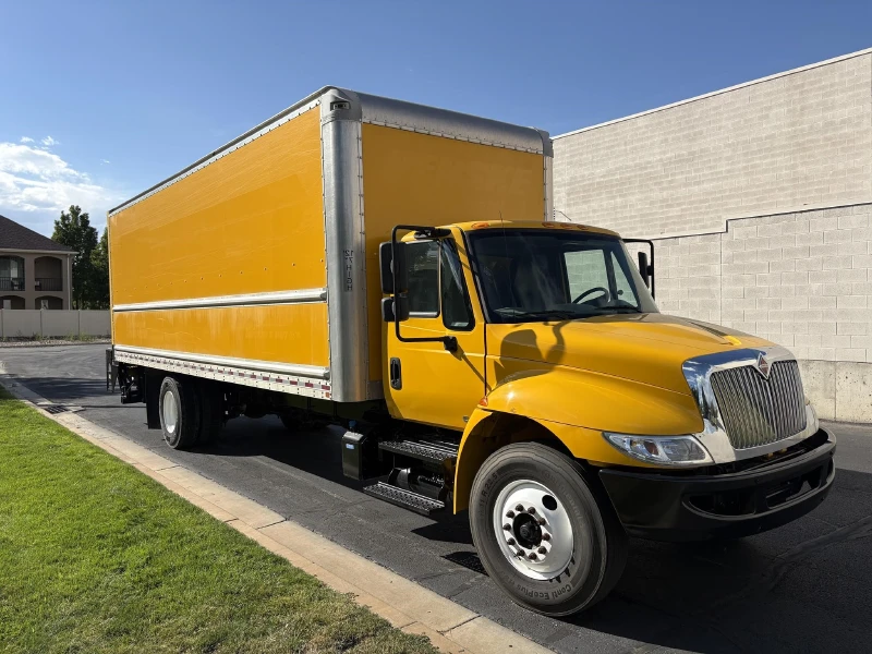 2019 INTERNATIONAL DURASTAR 4300