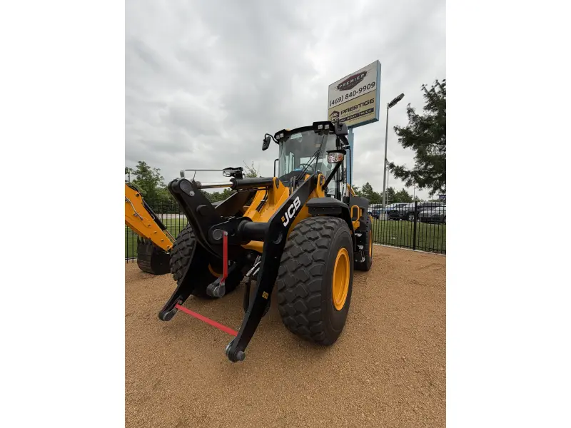 2025 JCB 427