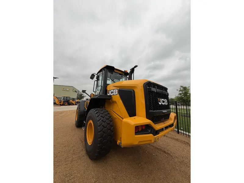 2025 JCB 427