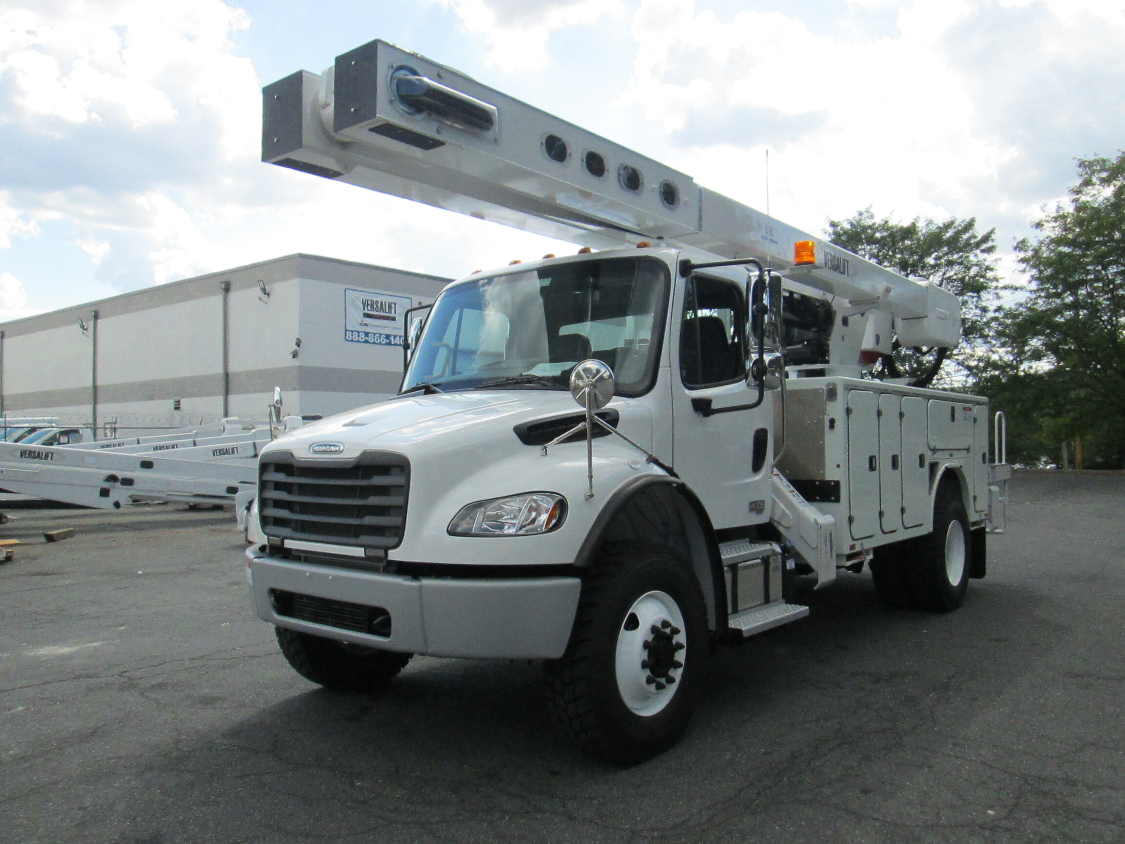 2025 FREIGHTLINER BUSINESS CLASS M2 106 in Waco, TX