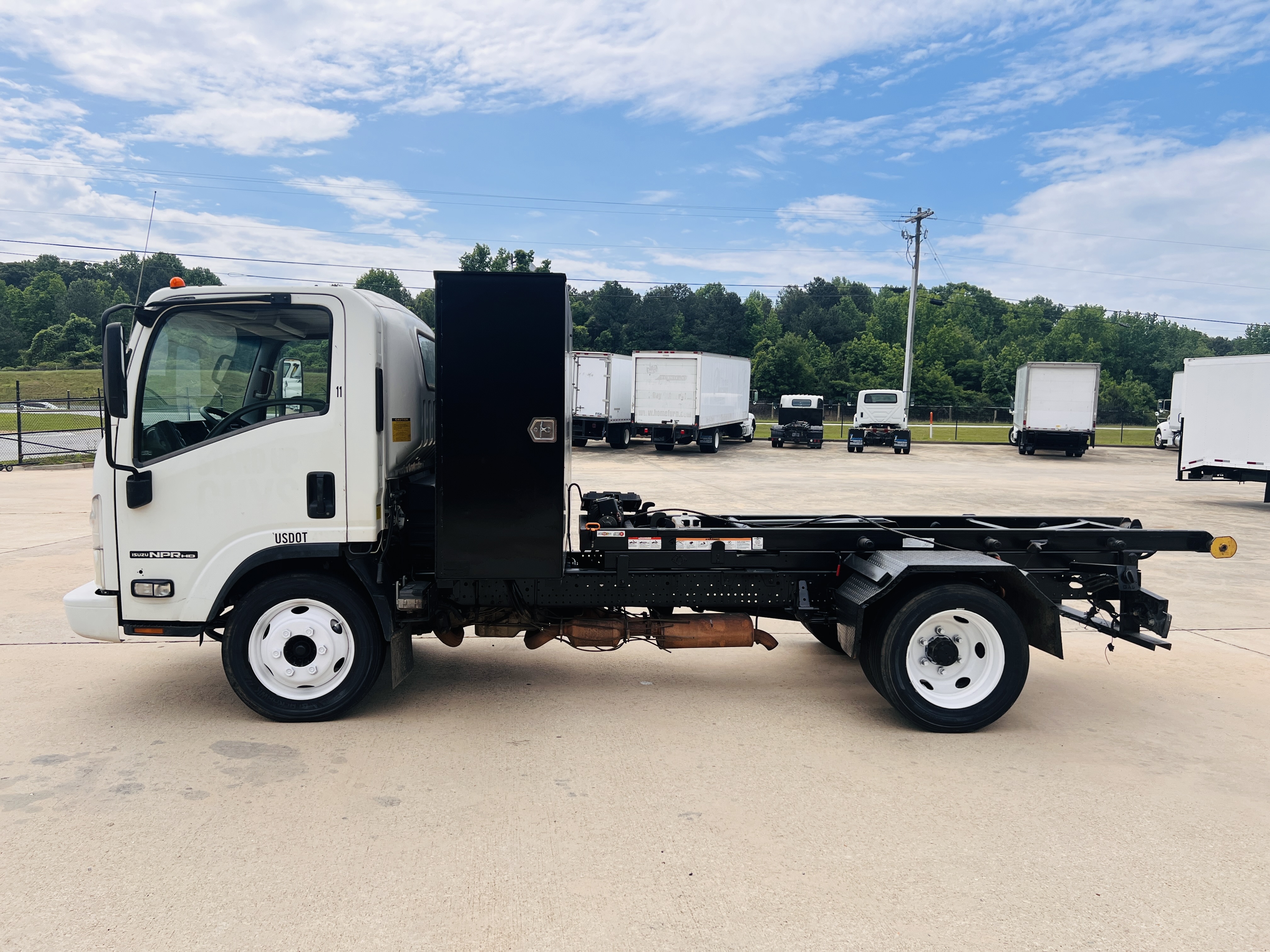 2018 ISUZU NPR HD in Jefferson, GA
