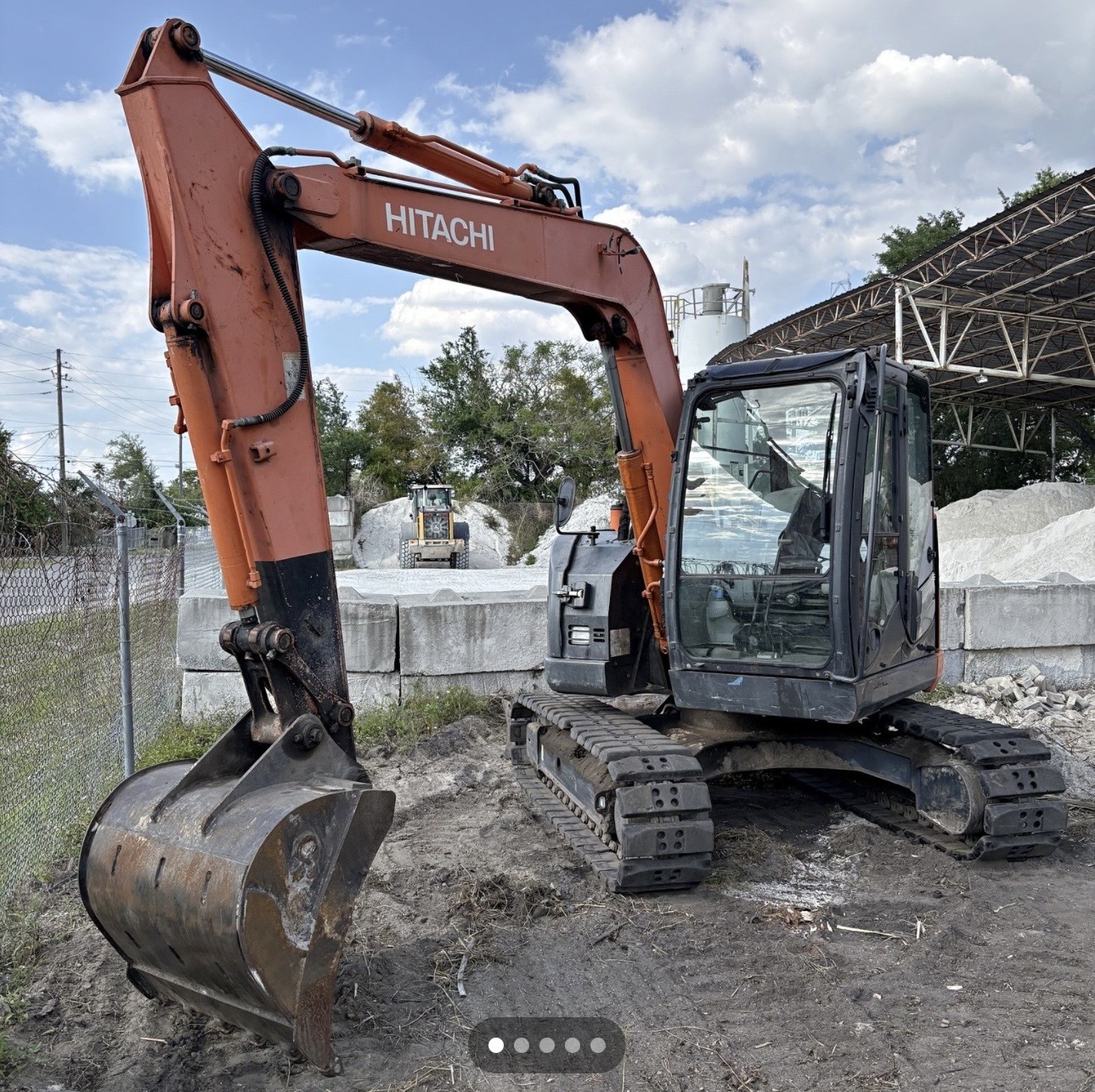 いたちん 2019 Hitachi Excavators For Sale - Hitachi Excavators - Equipment