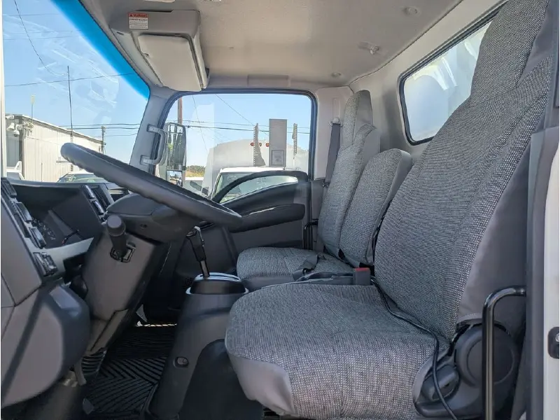 2026 ISUZU NRR