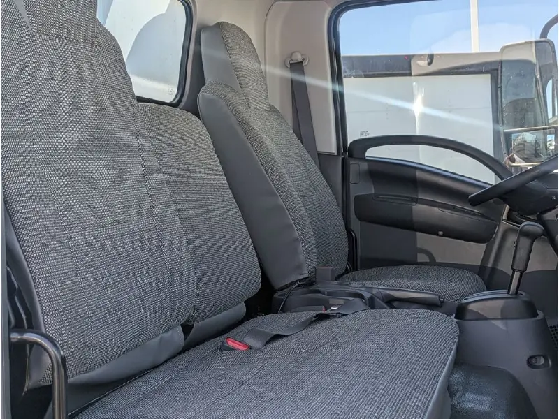 2026 ISUZU NRR