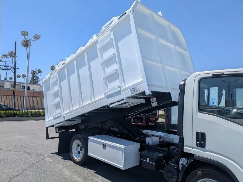 2026 ISUZU NRR