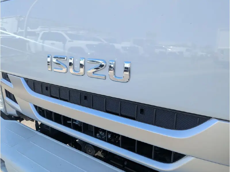 2026 ISUZU NRR