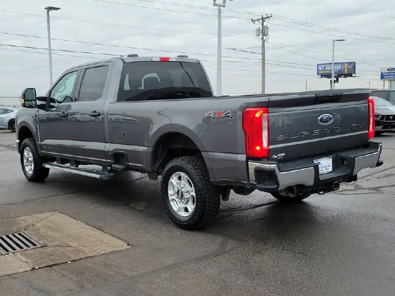 2025 FORD F250