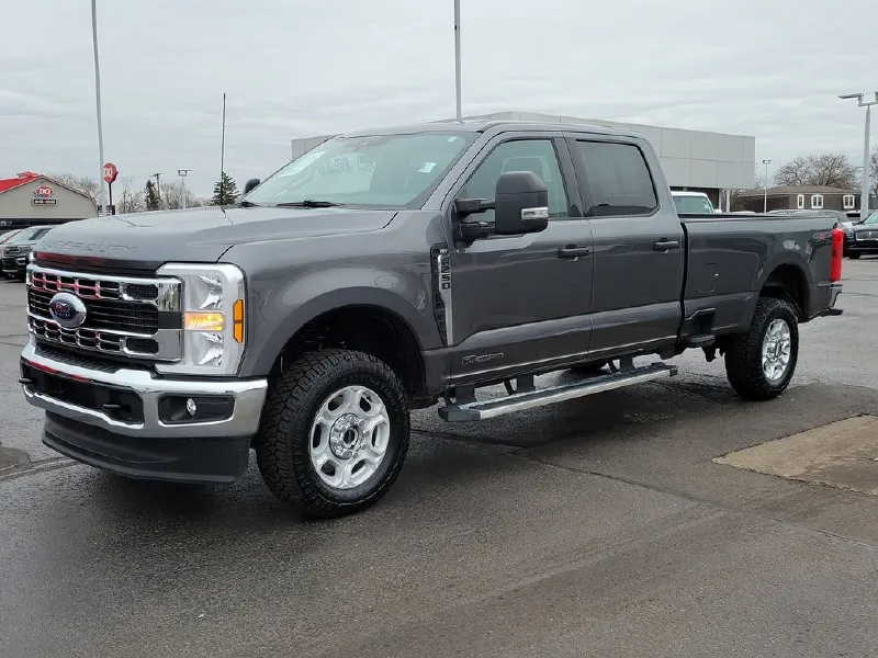 2025 FORD F250