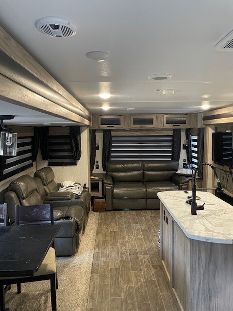 2021 Forest River CHEROKEE ALPHA WOLF 26RL-L RV