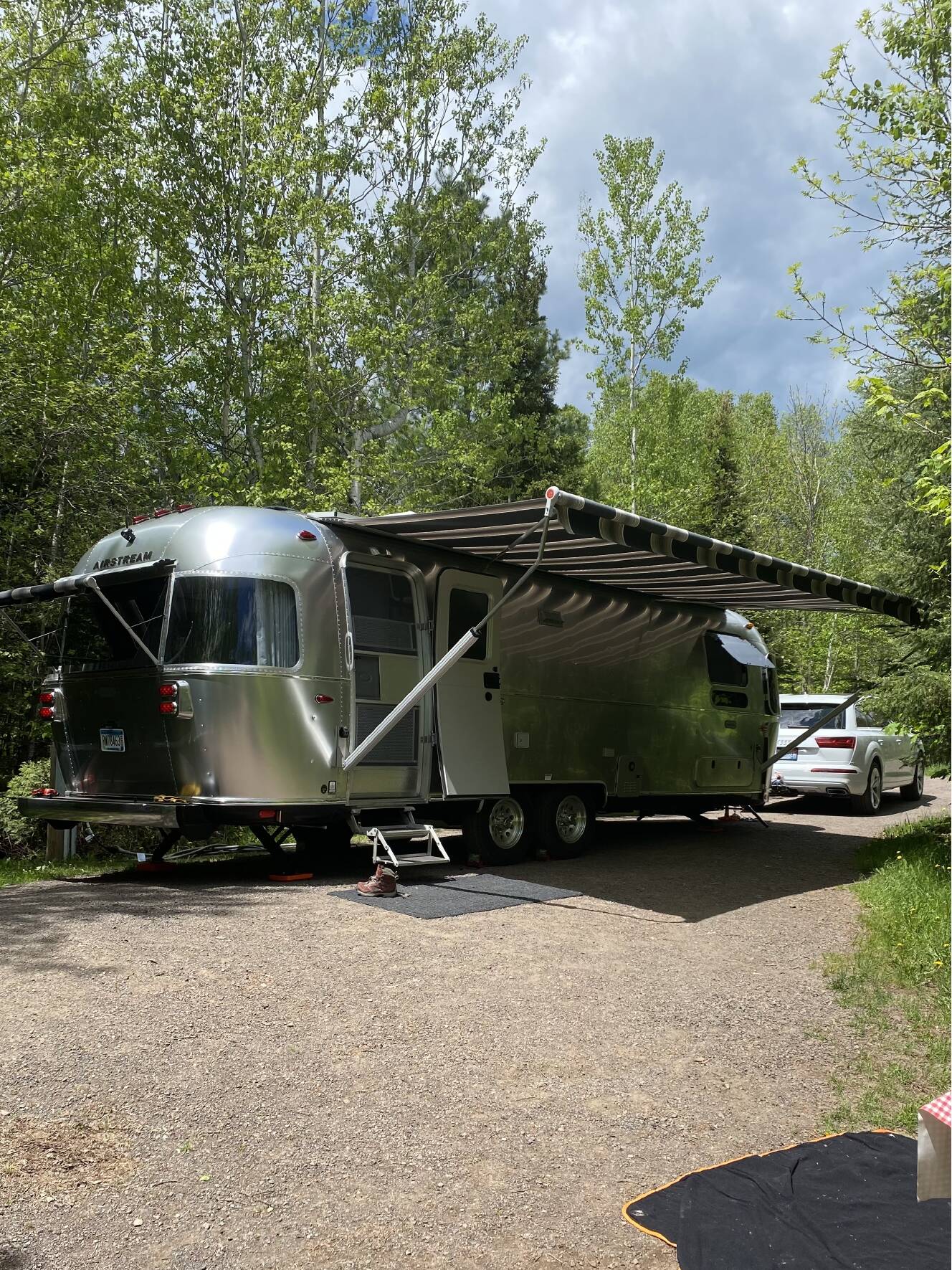 A photo of this 2021 Airstream GLOBETROTTER 27FB TWIN