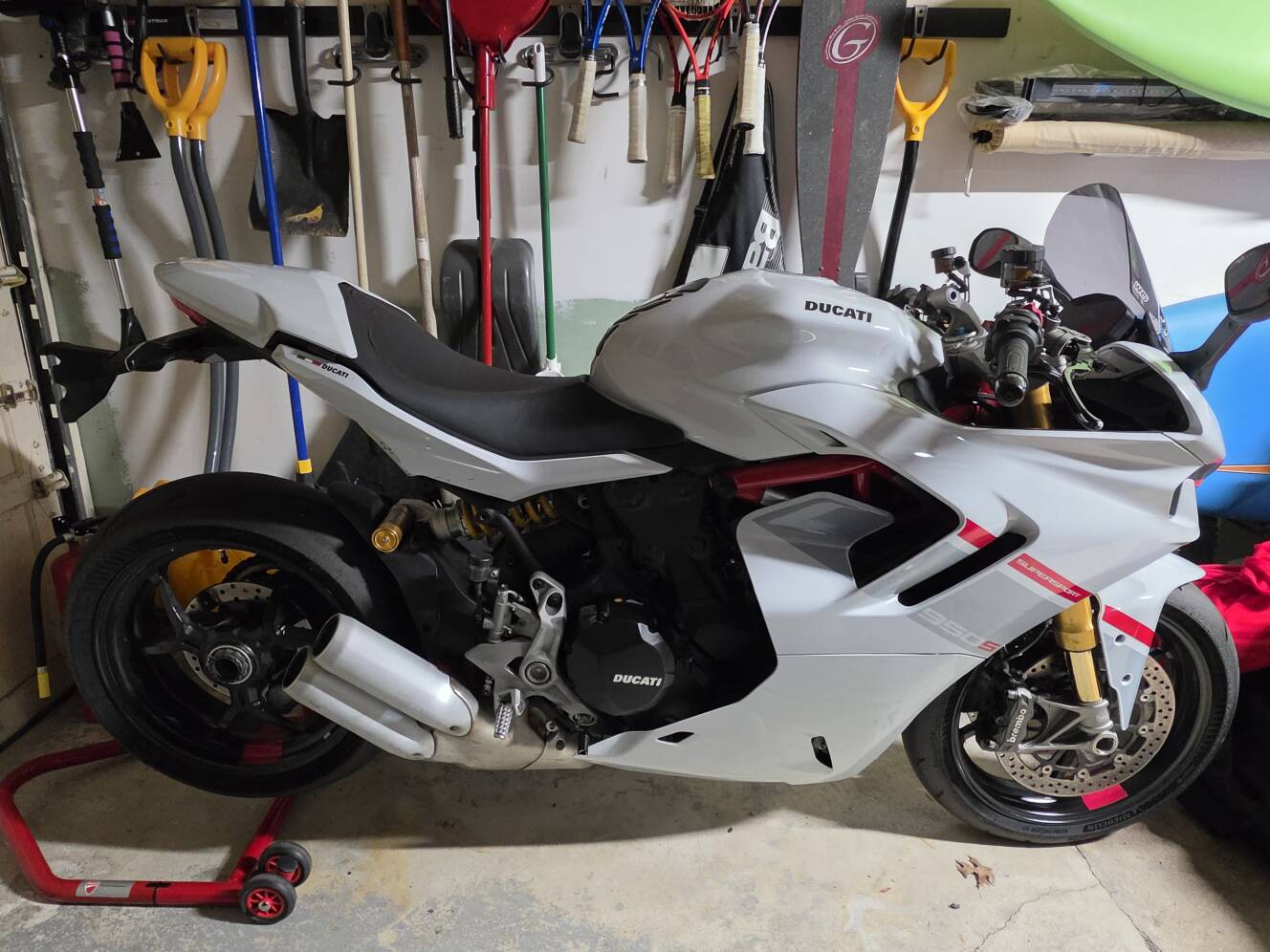 A photo of this 2024 Ducati SUPERSPORT 950 S