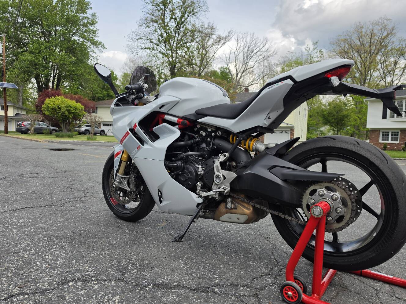 A photo of this 2024 Ducati SUPERSPORT 950 S