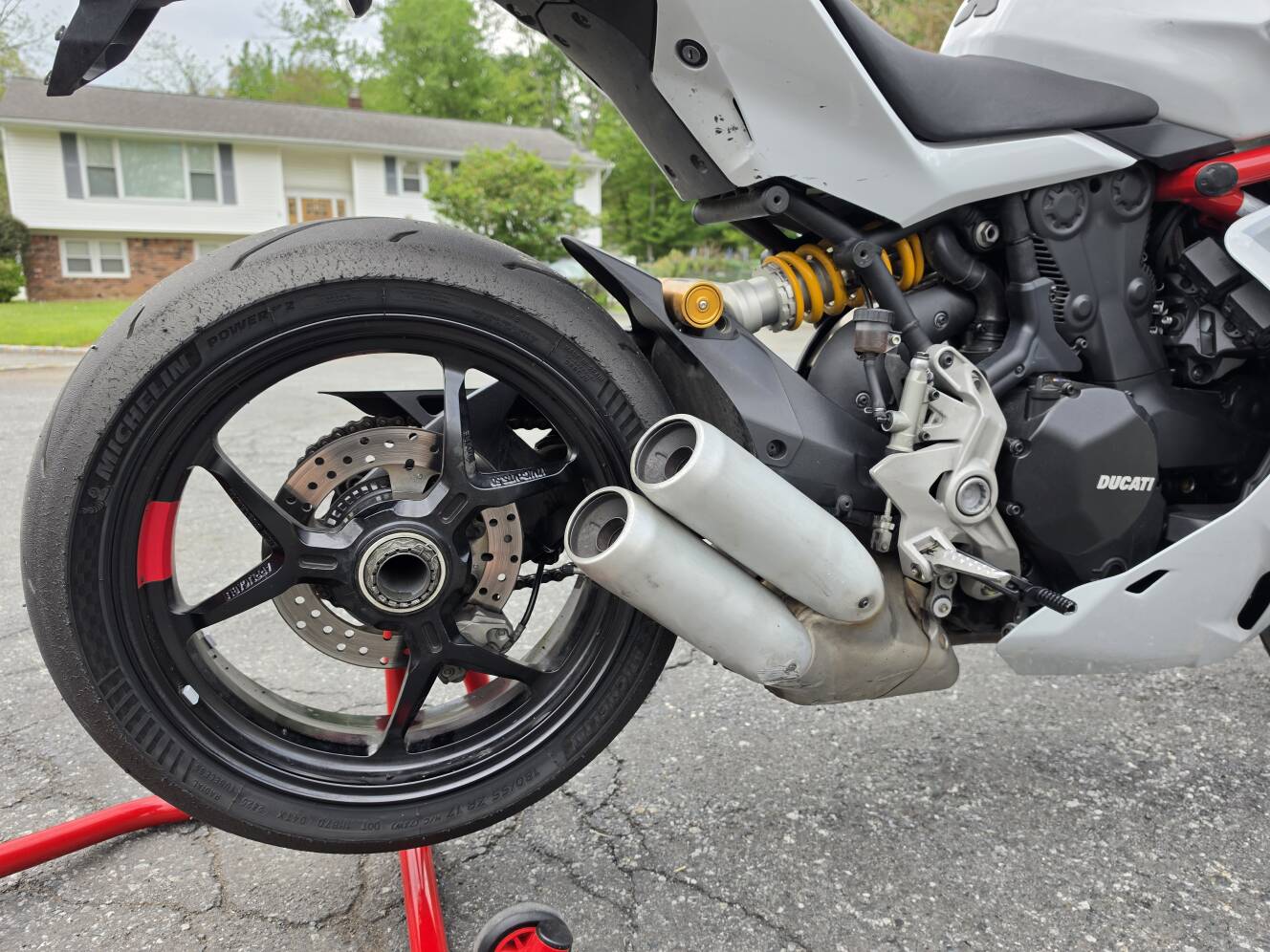 A photo of this 2024 Ducati SUPERSPORT 950 S
