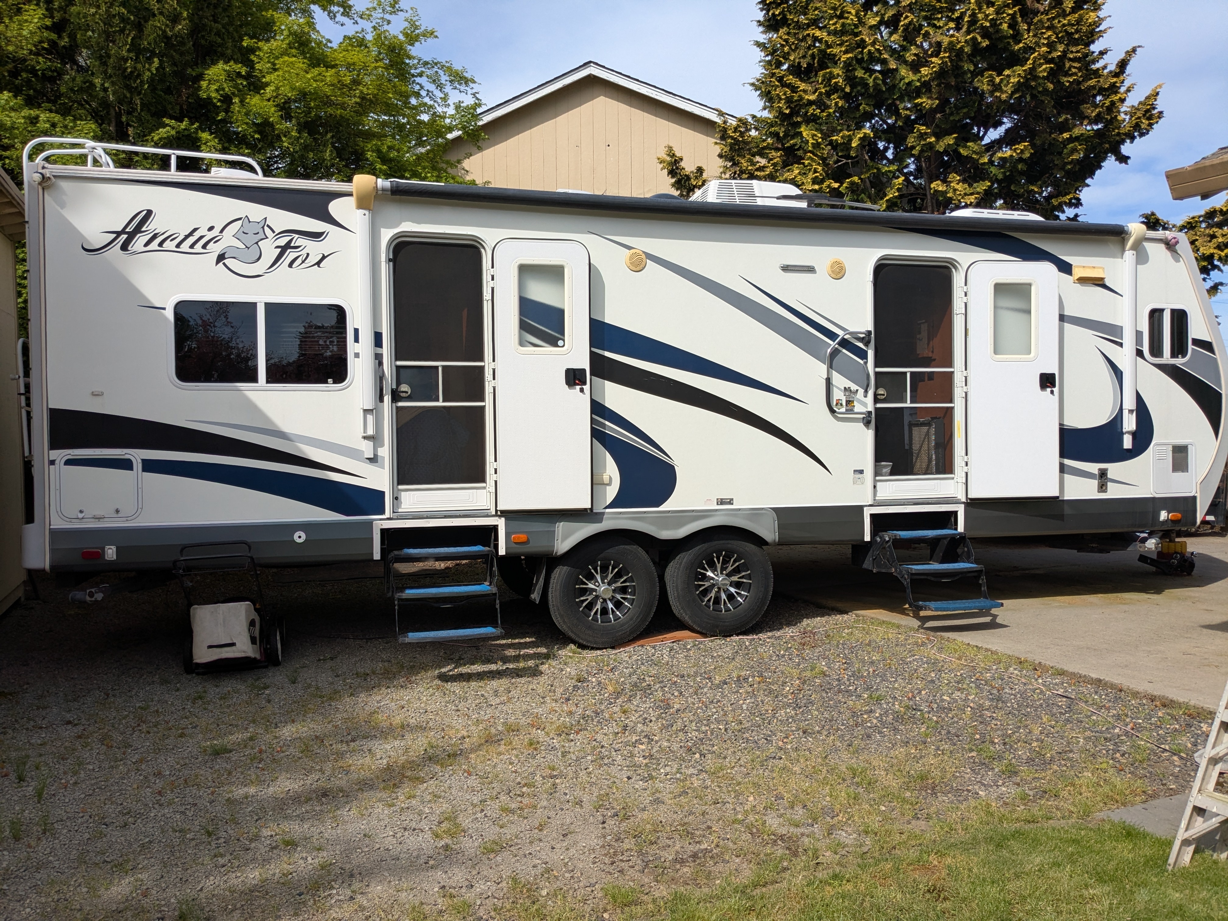 2016 Northwood Mfg ARCTIC SILVER FOX EDITION 29L RV