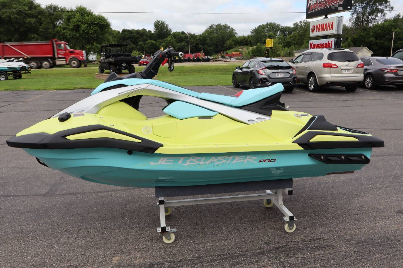 A photo of this 2025 Yamaha JetBlaster PRO 2-Up