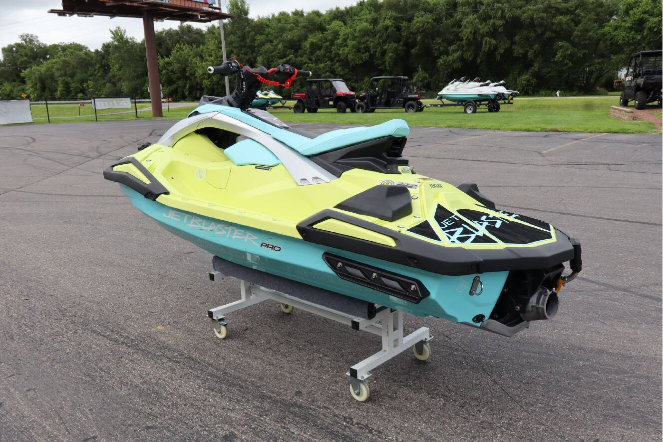 A photo of this 2025 Yamaha JetBlaster PRO 2-Up