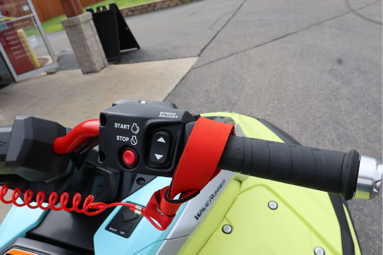 A photo of this 2025 Yamaha JetBlaster PRO 2-Up