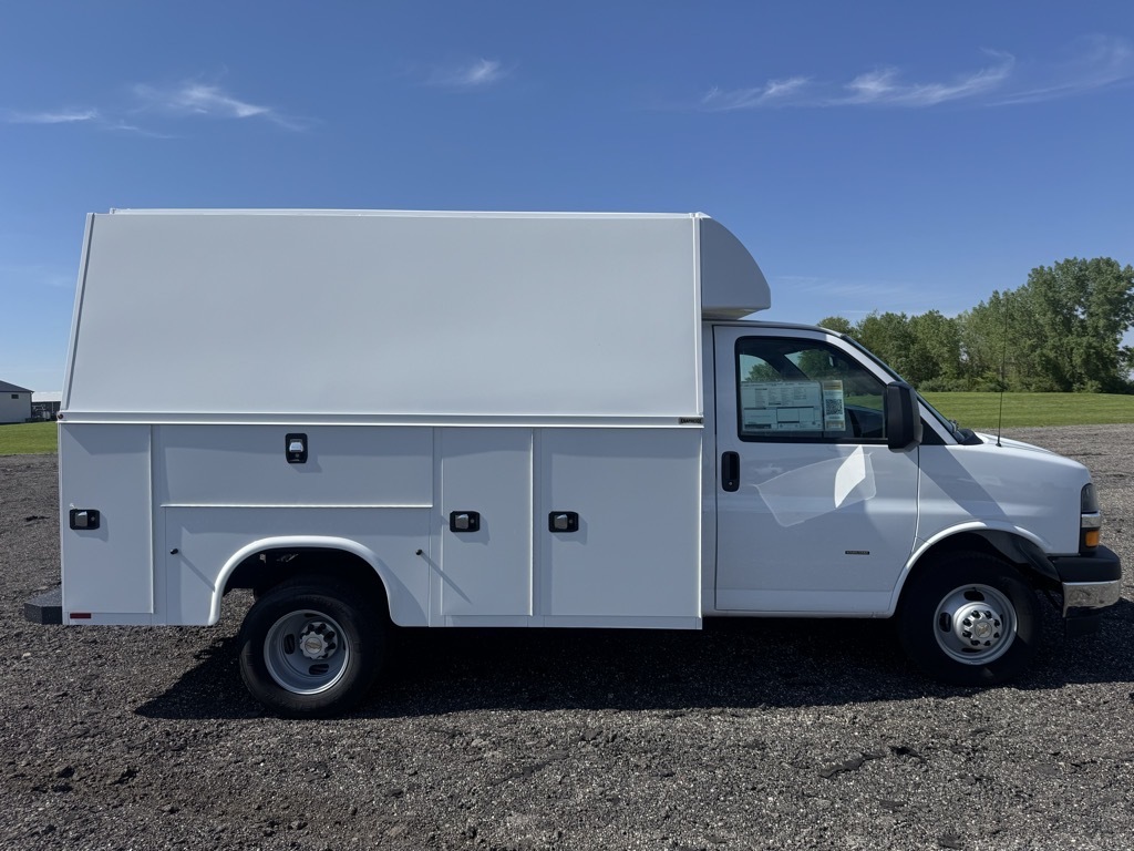 2026 CHEVROLET Express Commercial Cutaway in Washington, IL