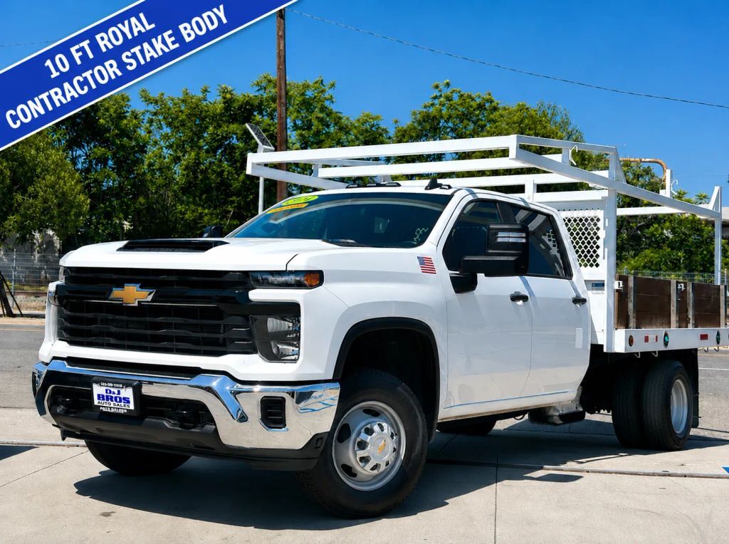 2024 CHEVROLET Silverado 3500 WT in Pacoima, CA