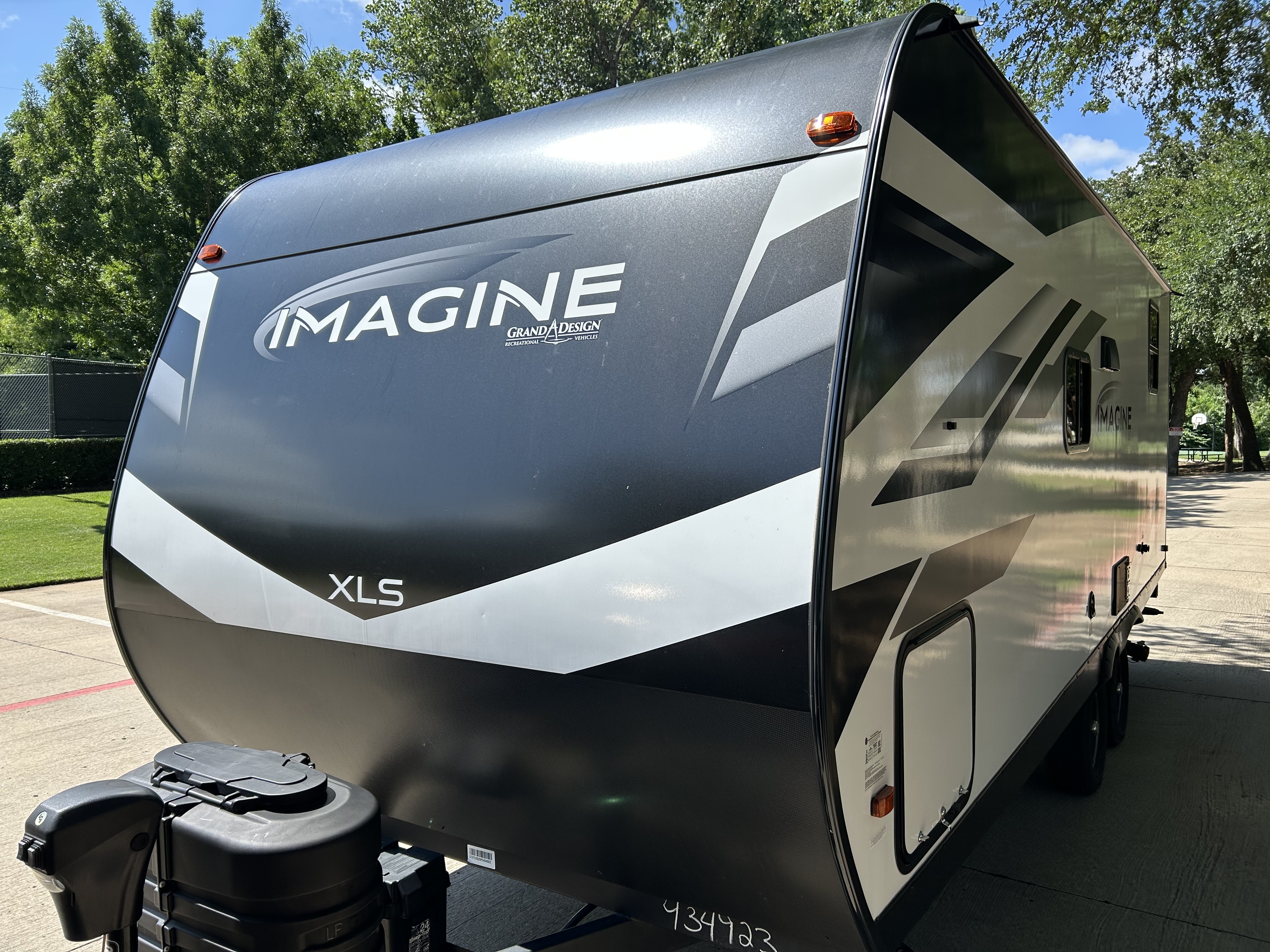 2023 Grand Design IMAGINE XLS 21BHE RV