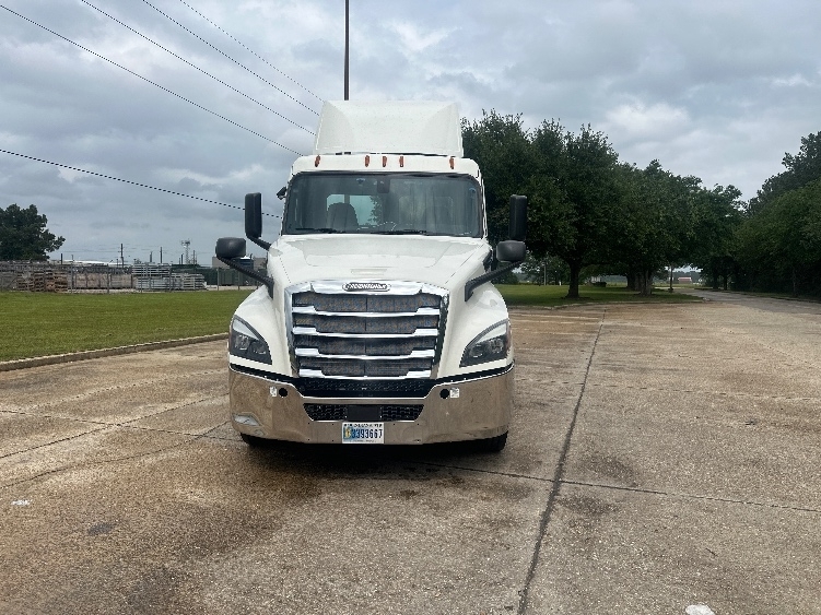 2019 FREIGHTLINER CASCADIA 126 in Hammond, LA