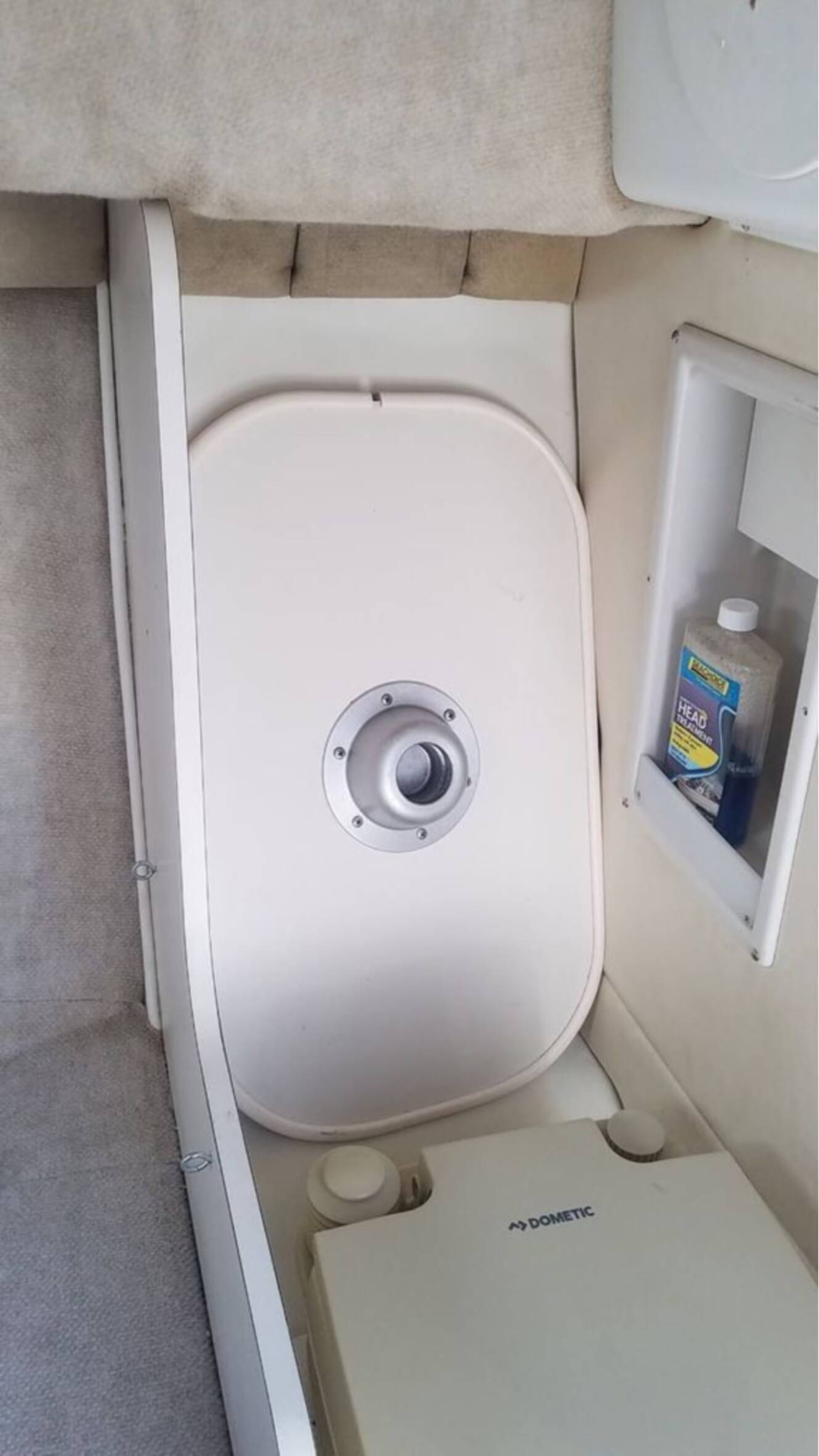 A photo of this 2003 Wellcraft 240 Coastal