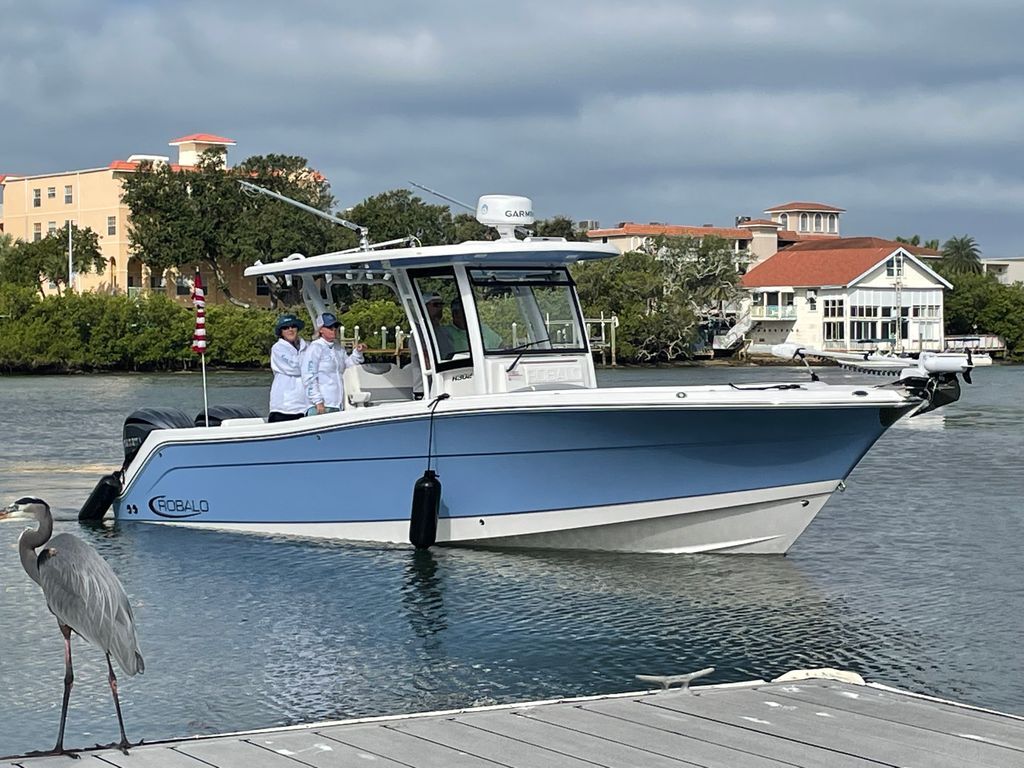 2023 Robalo R302 CC NAN in hudson FL