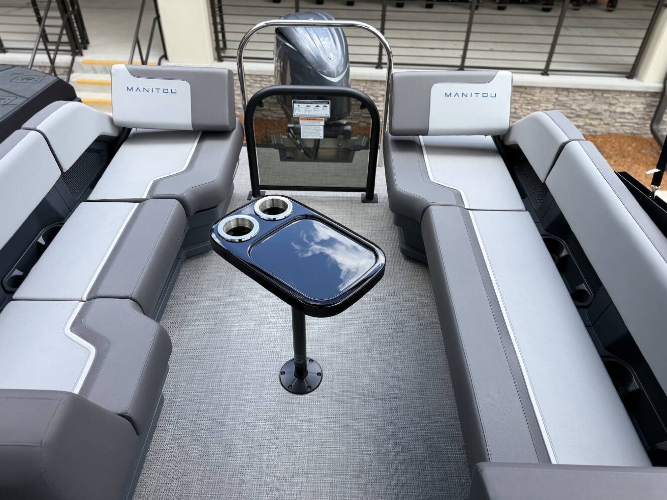 A photo of this 2025 Manitou Pontoon Cruise 22 Switchback
