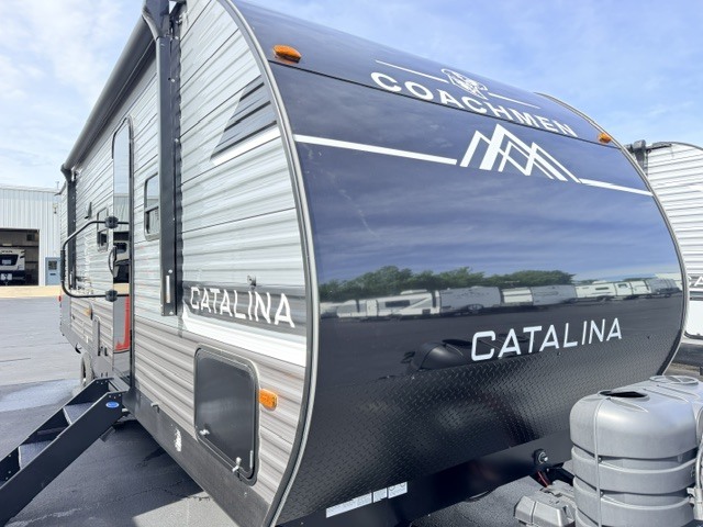 2025 Coachmen Catalina Summit 261BHS in st. louis MO