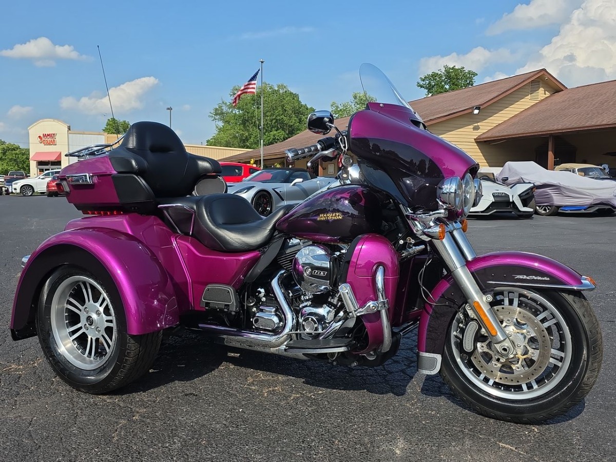 2016 Harley-Davidson FLHTCUTG TRI GLIDE ULTRA TRIKE ULTRA CLASSIC® in Ross, OH