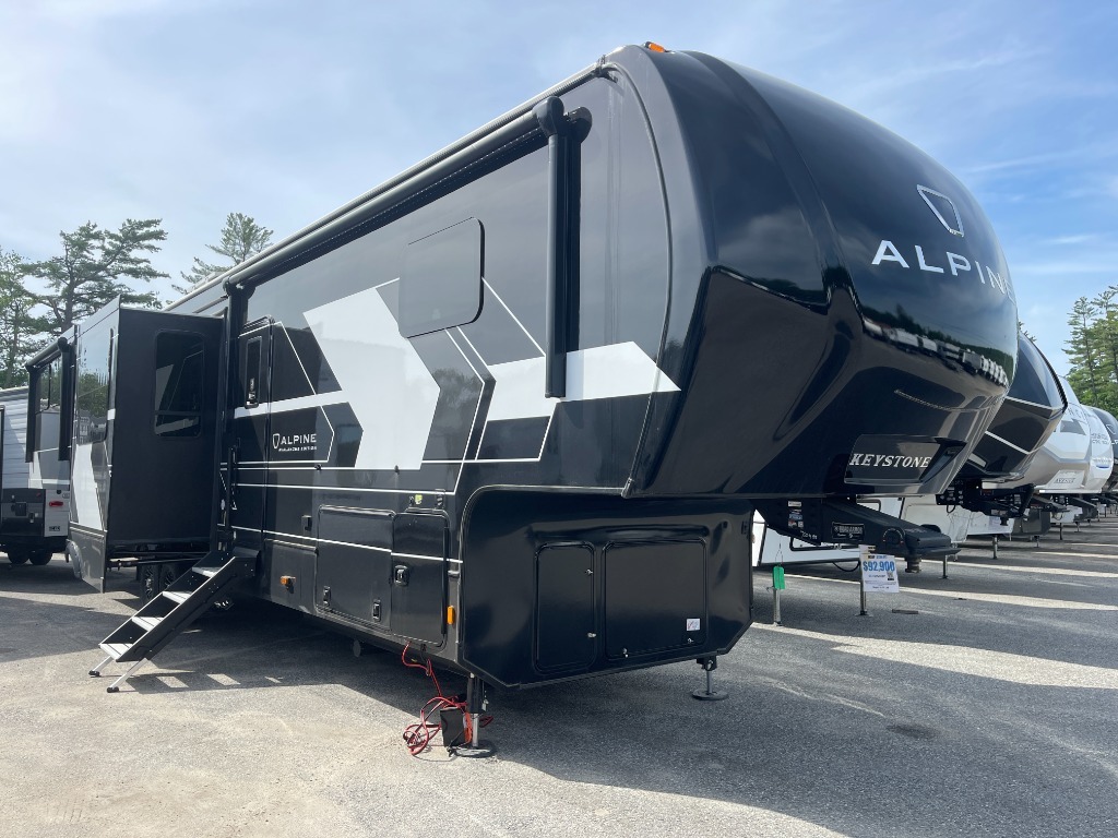 2026 Keystone Rv Alpine Avalanche Edition 381DL in turner ME