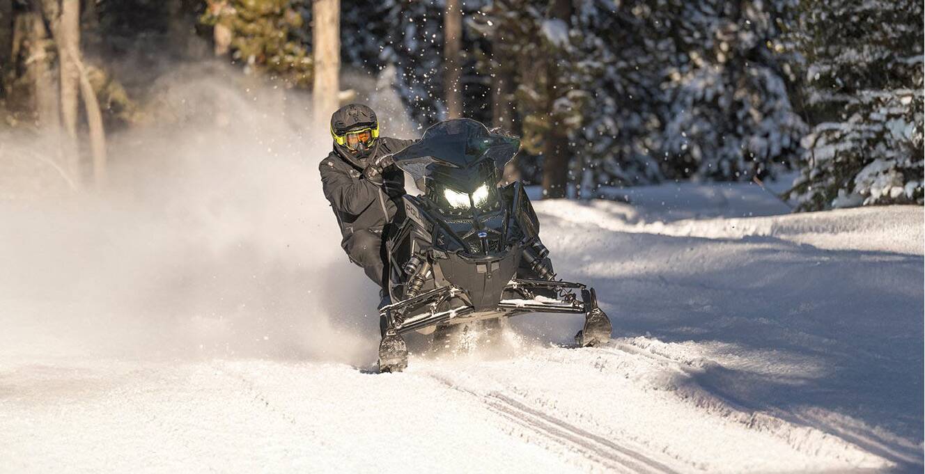 A photo of this 2027 Polaris 850 Switchback XC 146 Gloss Black 1.35 7S ES