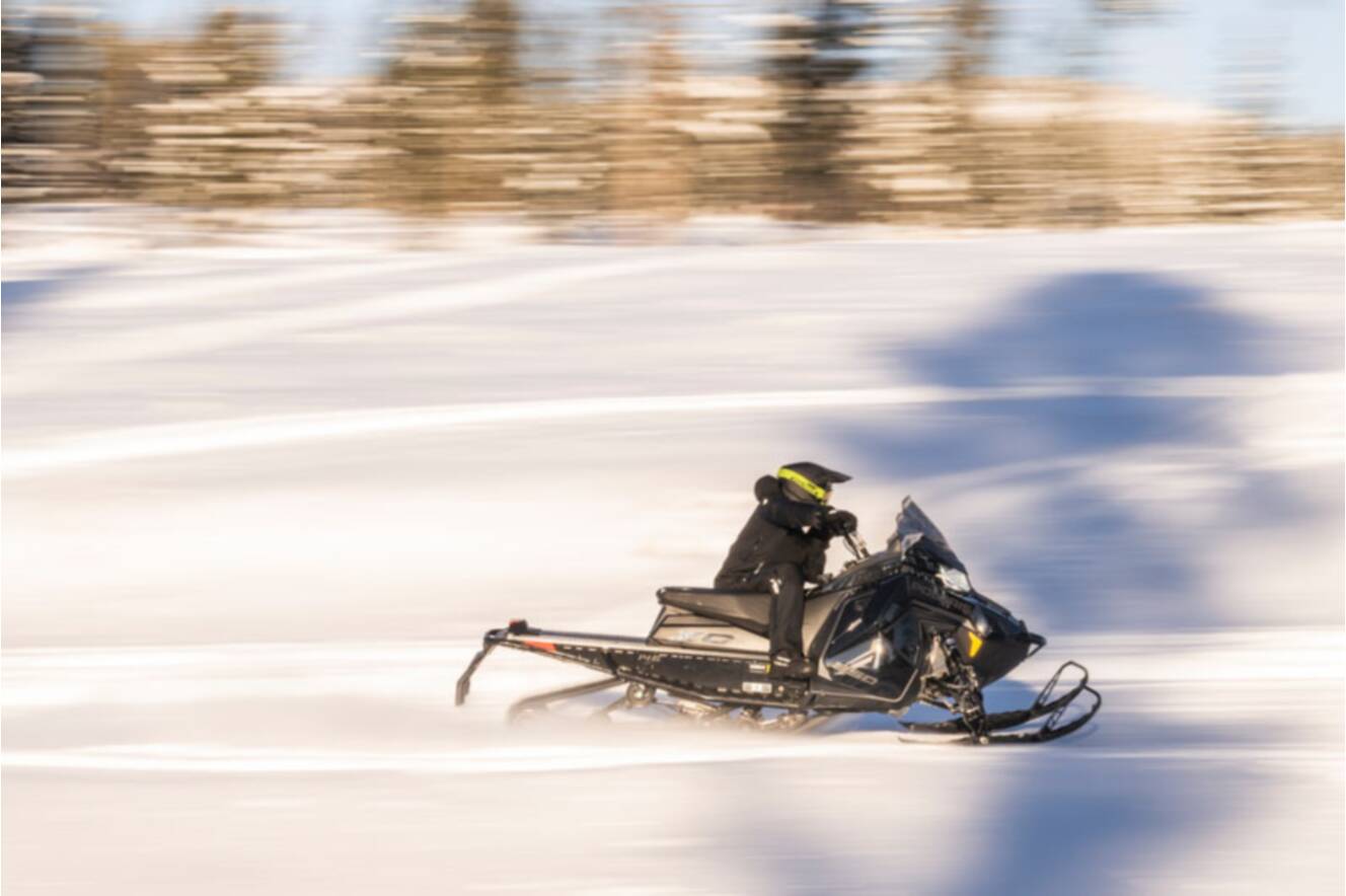 A photo of this 2027 Polaris 850 Switchback XC 146 Gloss Black 1.35 7S ES