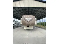 2017 FOREST RIVER CEDAR CREEK HATHAWAY 38FL6