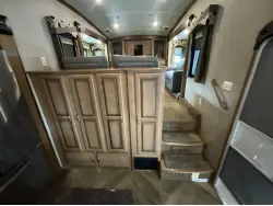 2017 FOREST RIVER CEDAR CREEK HATHAWAY 38FL6