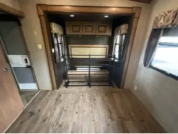 2017 FOREST RIVER CEDAR CREEK HATHAWAY 38FL6