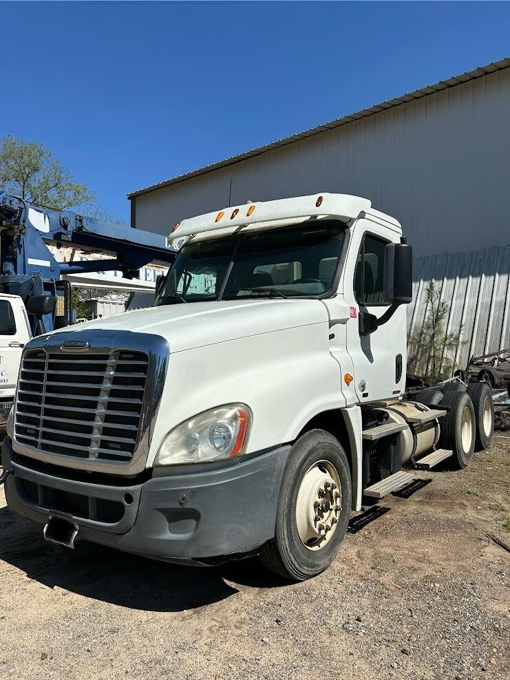 2012 FREIGHTLINER Cascadia 125 in Pelion, SC