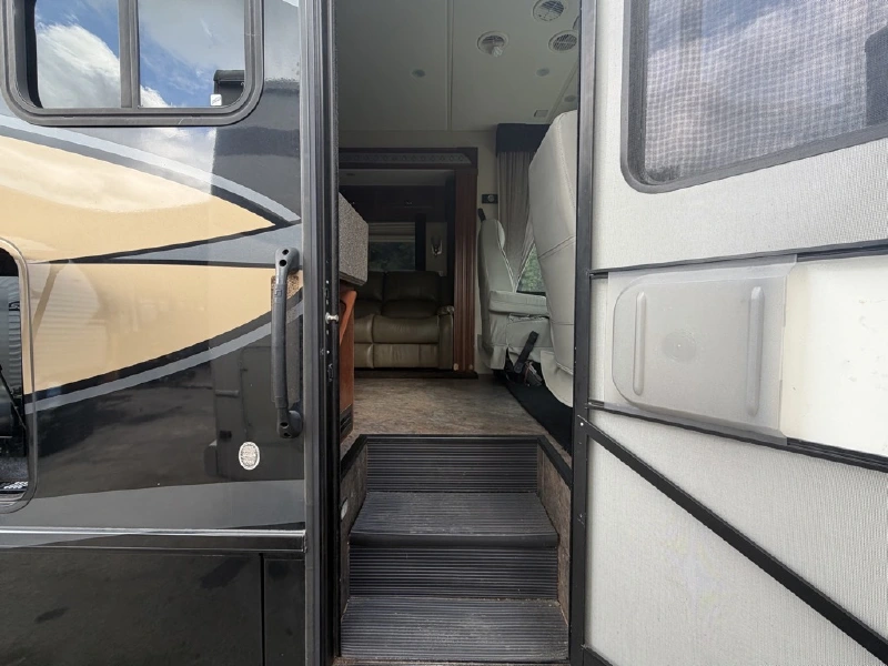 2013 NEWMAR CANYON STAR 3920