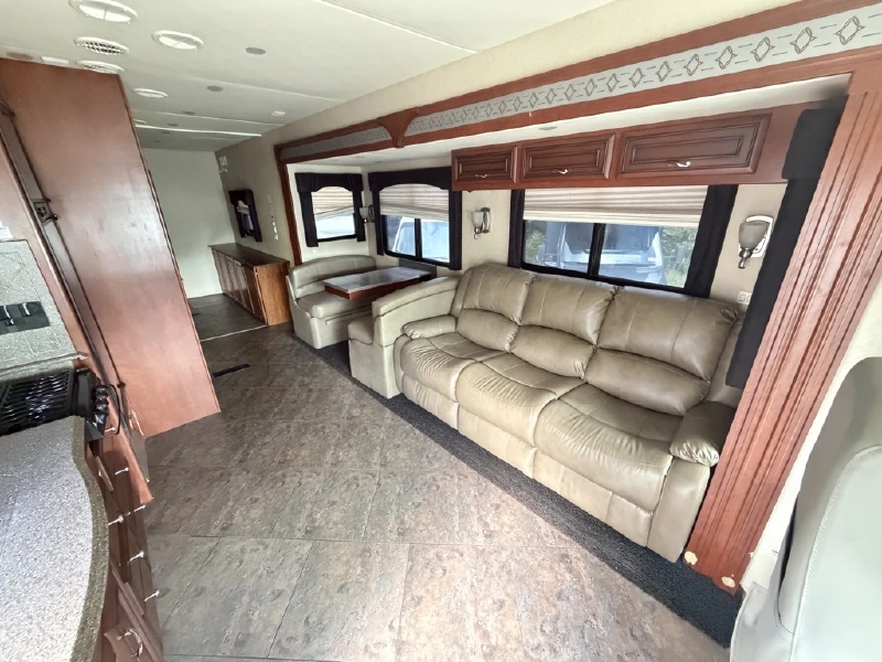 2013 NEWMAR CANYON STAR 3920