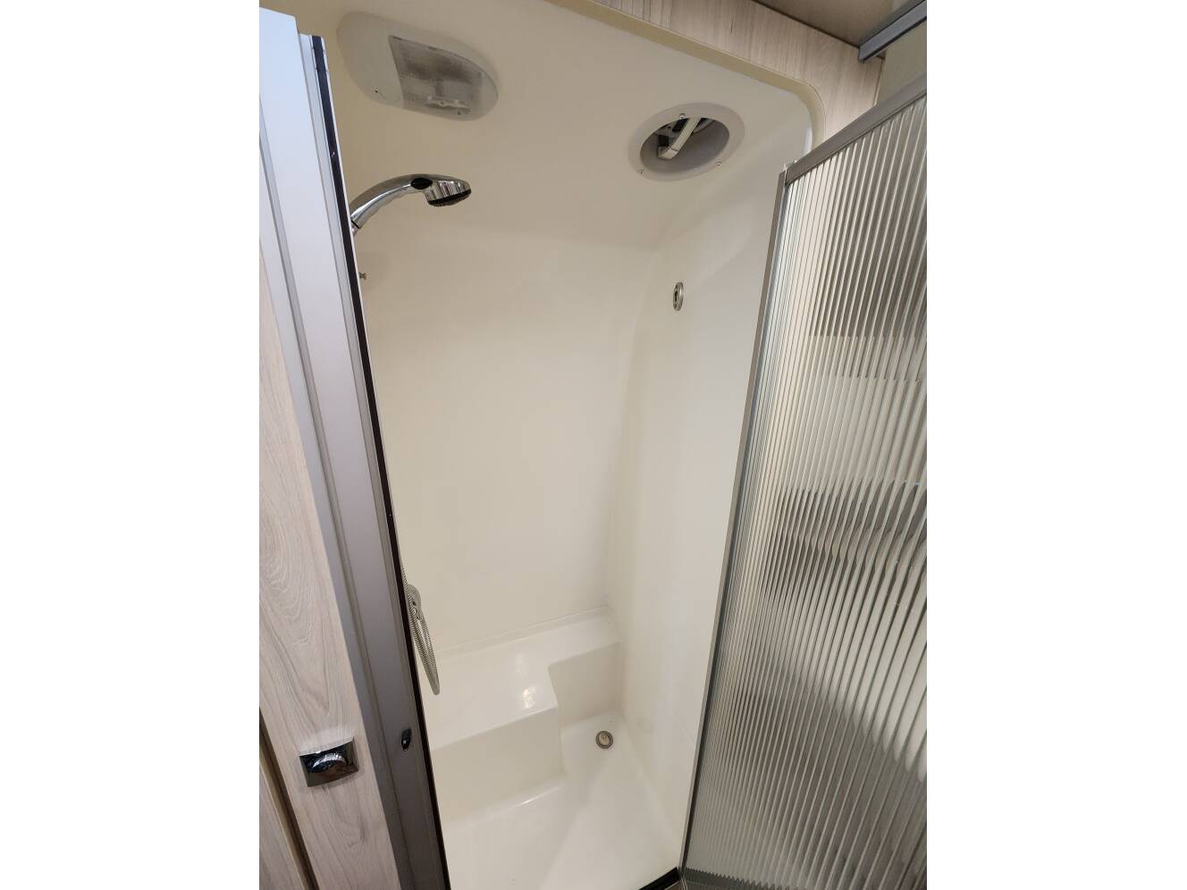 A photo of this 2020 Airstream GLOBETROTTER 27FBQ